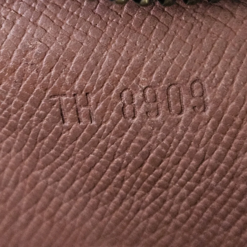 Louis Vuitton 1989 Compiege 23 Clutch Handbag in Monogram Canvas and Leather - Picture 15 of 16